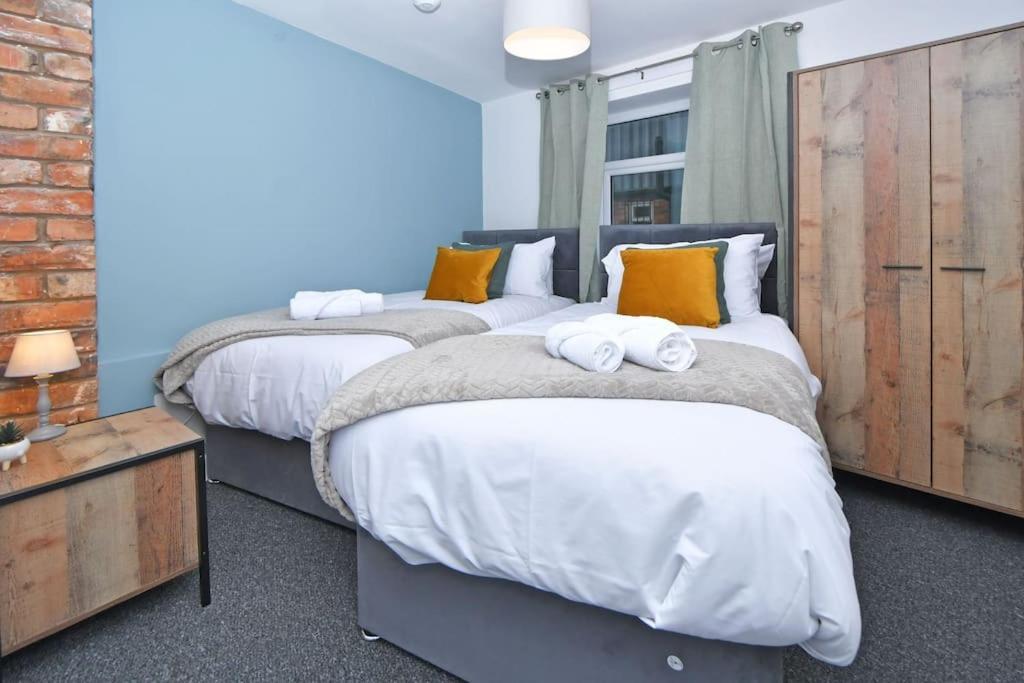Lyndale House - By Sigma Stays Crewe Extérieur photo