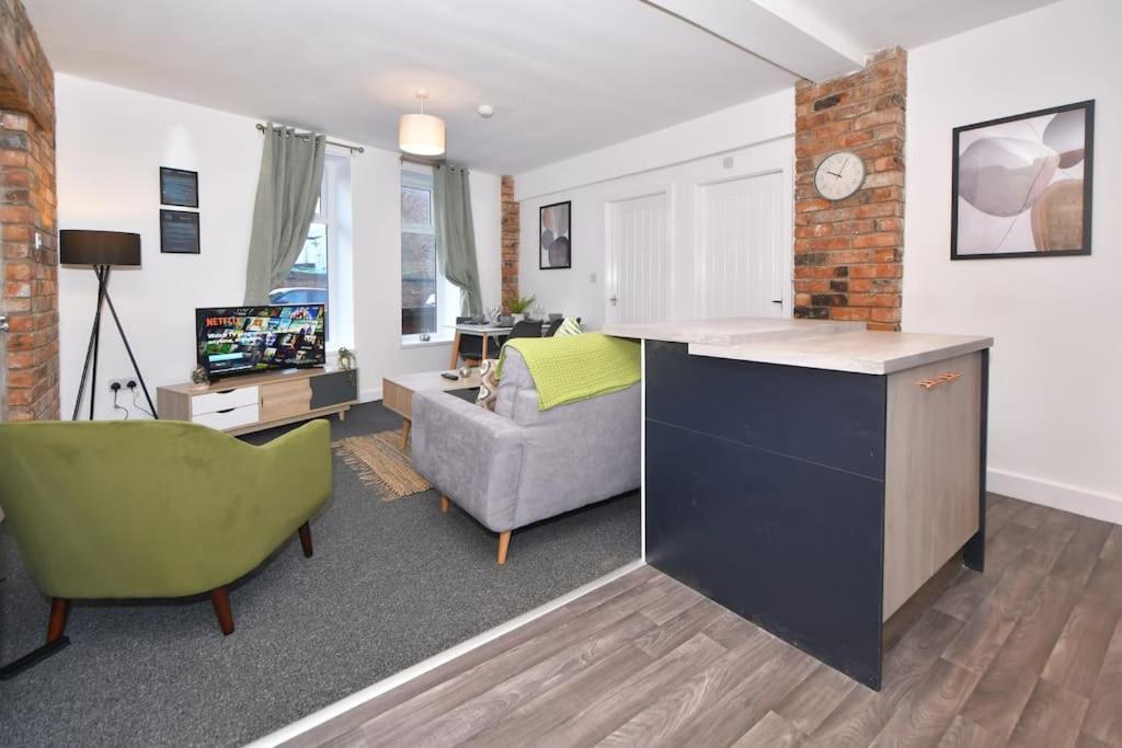 Lyndale House - By Sigma Stays Crewe Extérieur photo